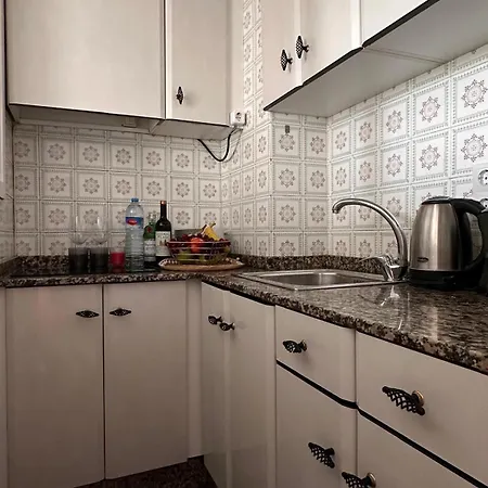 Playa De San Juan Julia Apartment